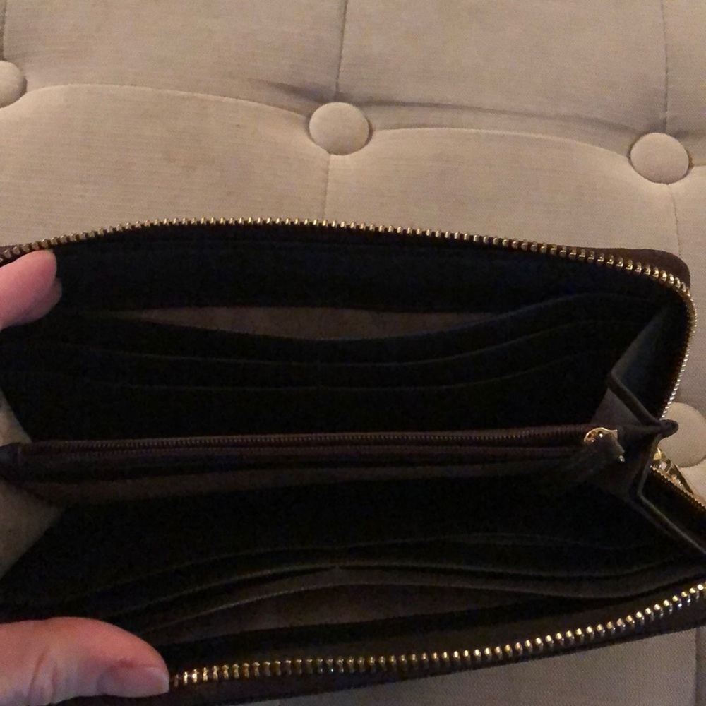 Wallet - Picture 3 of 3